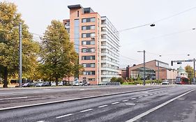 Rauhallinen kolmio omalla saunalla Tampereen keskustassa
